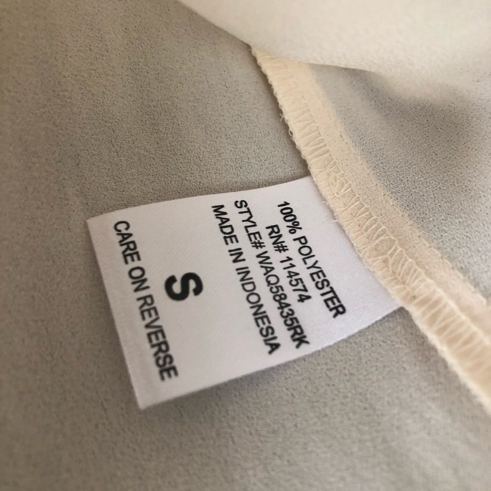 Ro & De Sleeveless Cream Blouse – Size Small - Picture 8 of 8